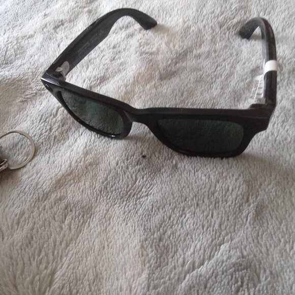 Sunglasses - Picture 9 of 11